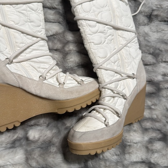 Coach rabbit fur boots from ITALY 🇮🇹 size 9 - Picture 7 of 9